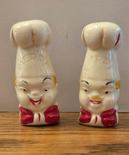 Load image into Gallery viewer, Vintage Salt &amp; Pepper shakers
