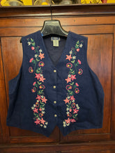 Load image into Gallery viewer, Erika Classic Navy Vest
