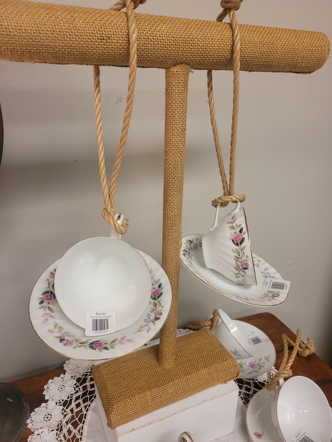 Teacup bird feeder